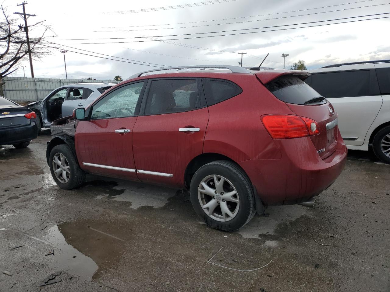2011 Nissan Rogue - Image 2