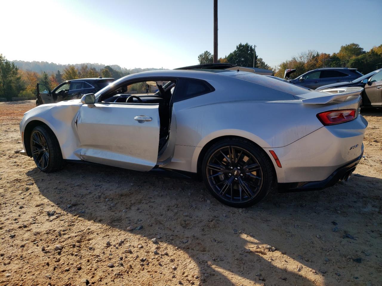 VIN 1G1FK1R62J0158884 2018 CHEVROLET CAMARO no.2