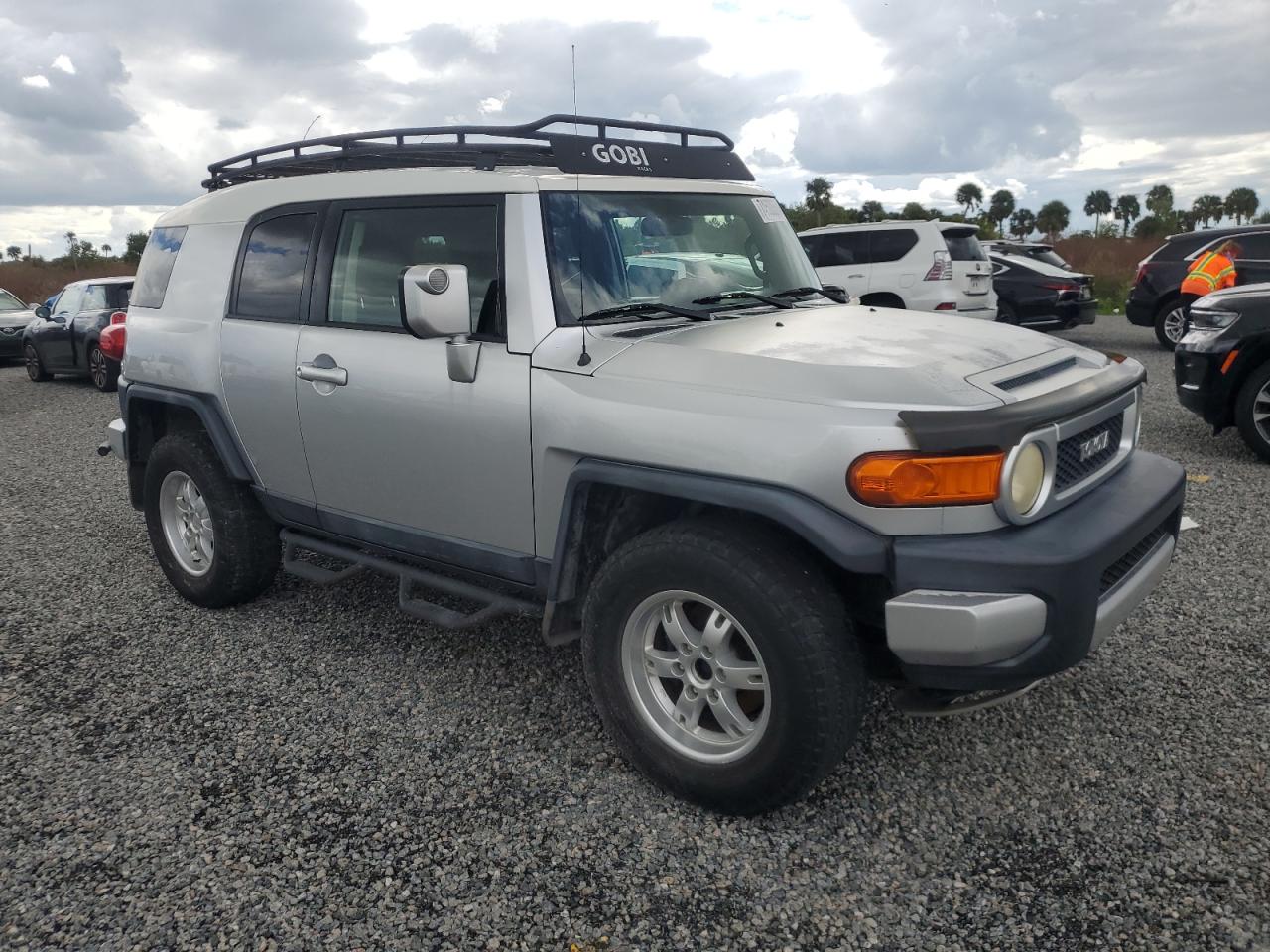 2007 Toyota FJ Cruiser - Image 4
