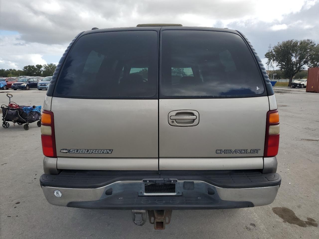 2001 Chevrolet Suburban C1500 VIN: 3GNEC16T61G107966 Lot: 74455334