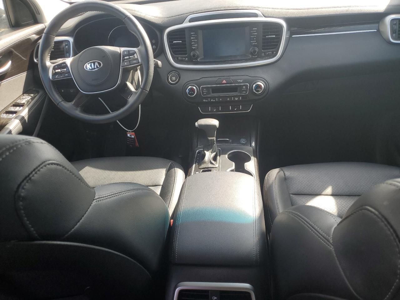 2020 Kia Sorento - Image 8