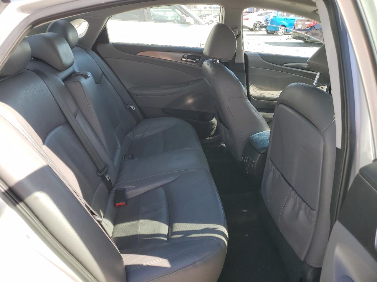 2012 Hyundai Sonata - Image 10