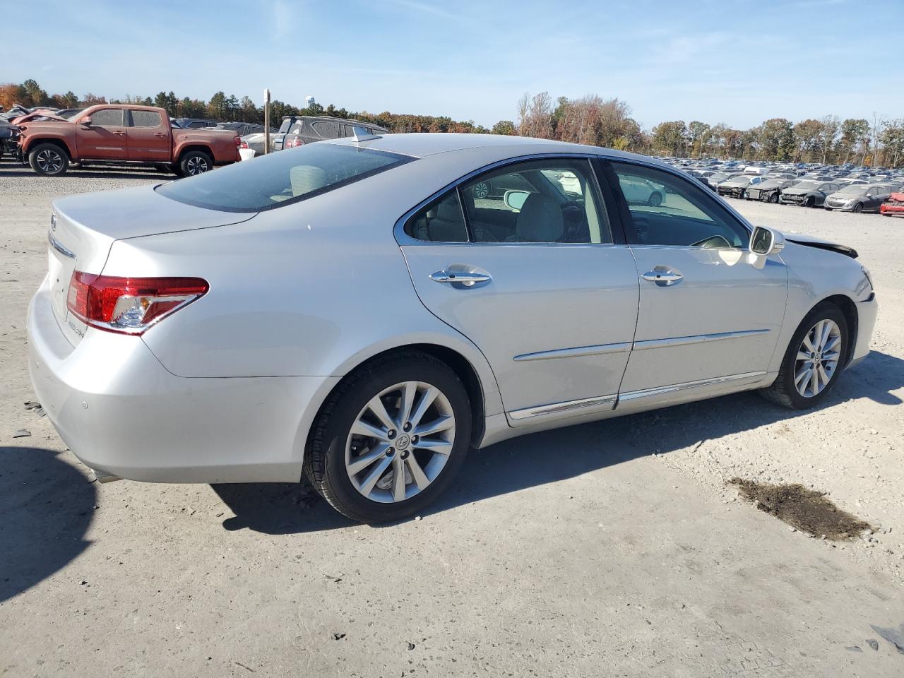 2012 Lexus ES - Image 3
