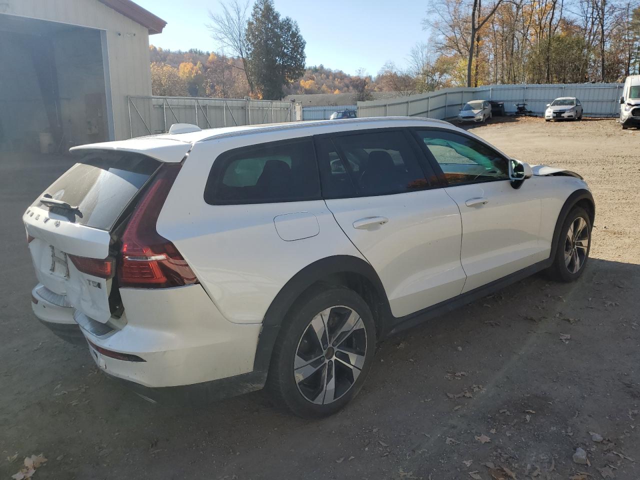 2020 Volvo V60 Cross Country T5 Momentum VIN: YV4102WK9L1030439 Lot: 76715084