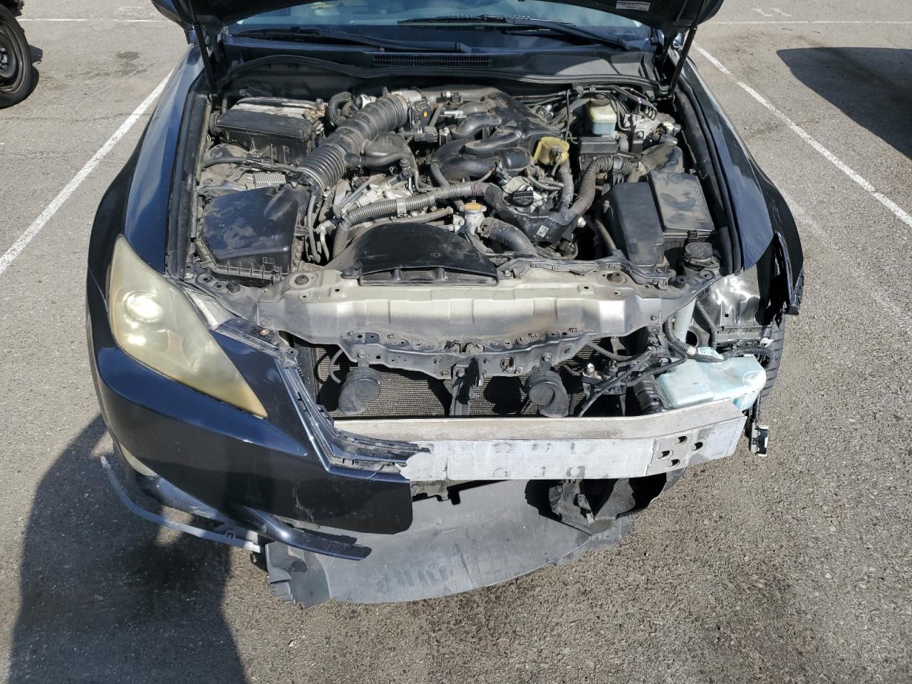 2007 Lexus IS - Image 11