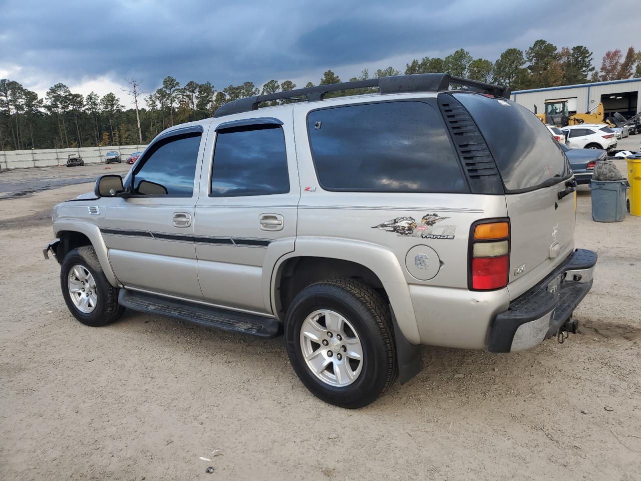 2004 Chevrolet Tahoe - Image 2