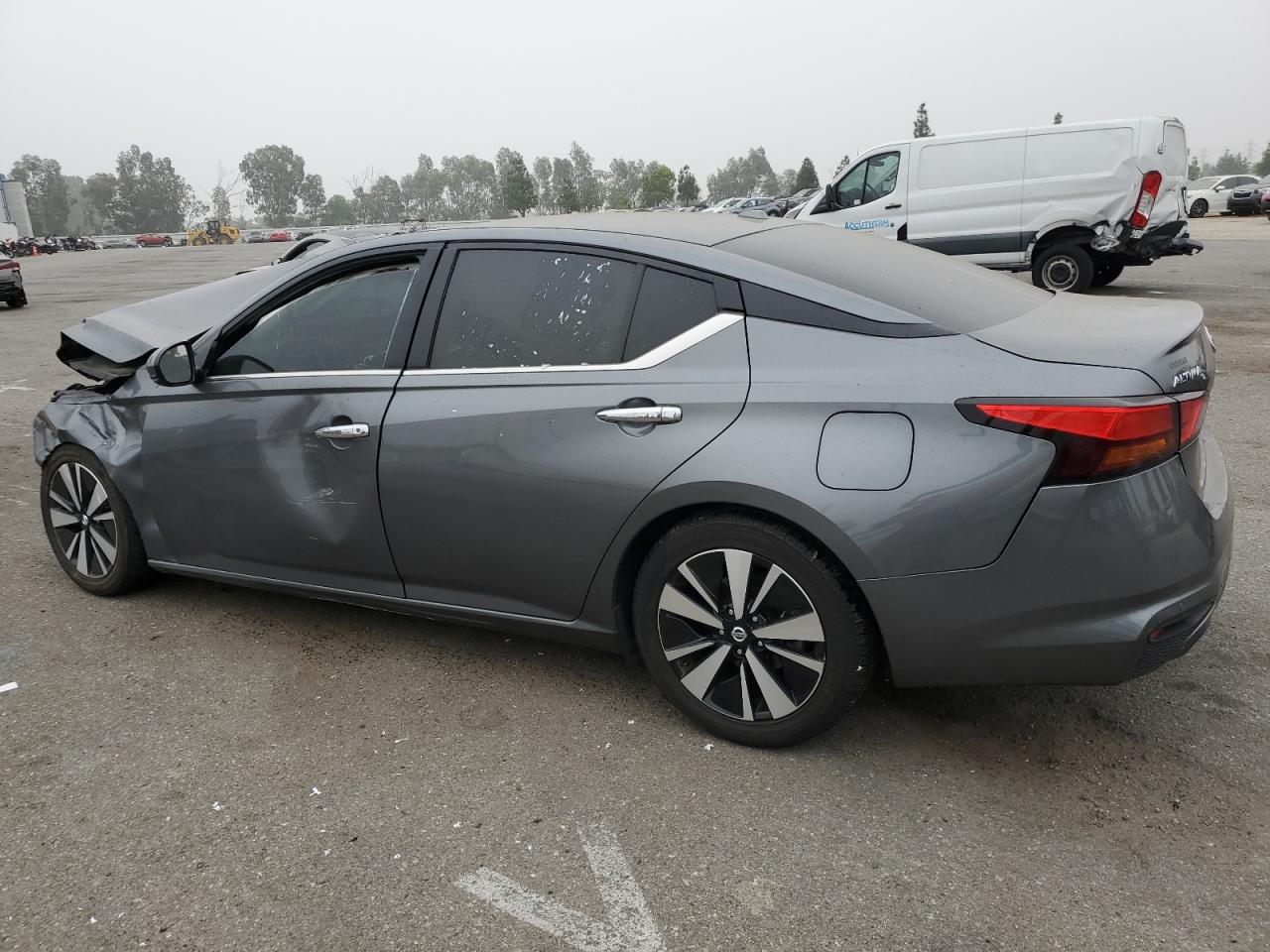 2019 Nissan Altima - Image 2