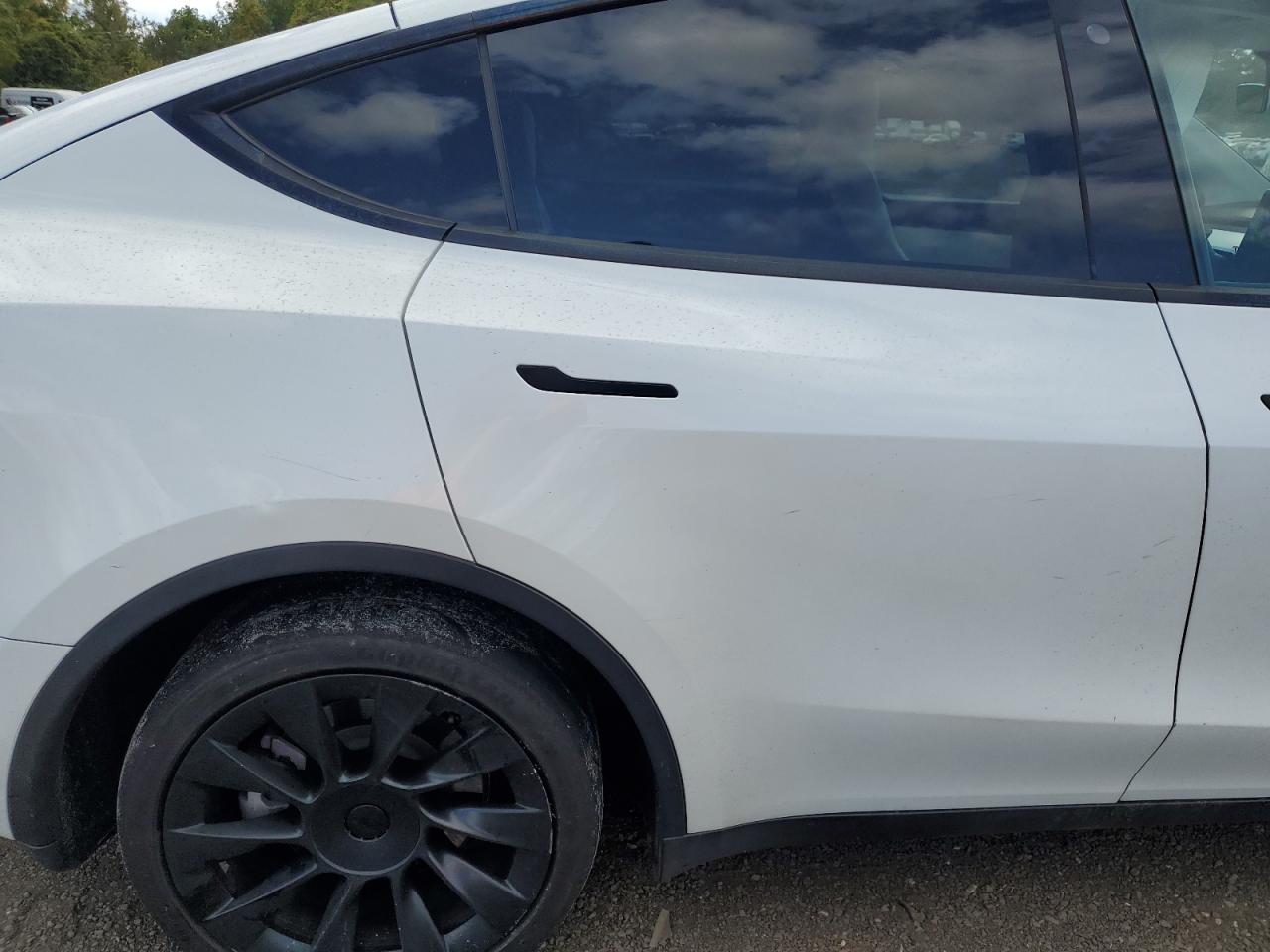 5YJYGDEEXLF042983 2020 Tesla Model Y