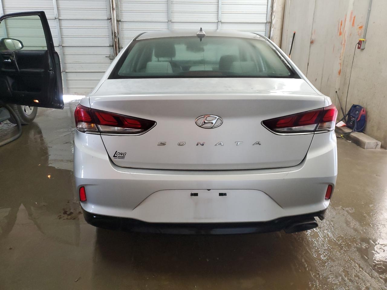 2018 Hyundai Sonata Sport VIN: 5NPE34AF9JH674188 Lot: 77762264