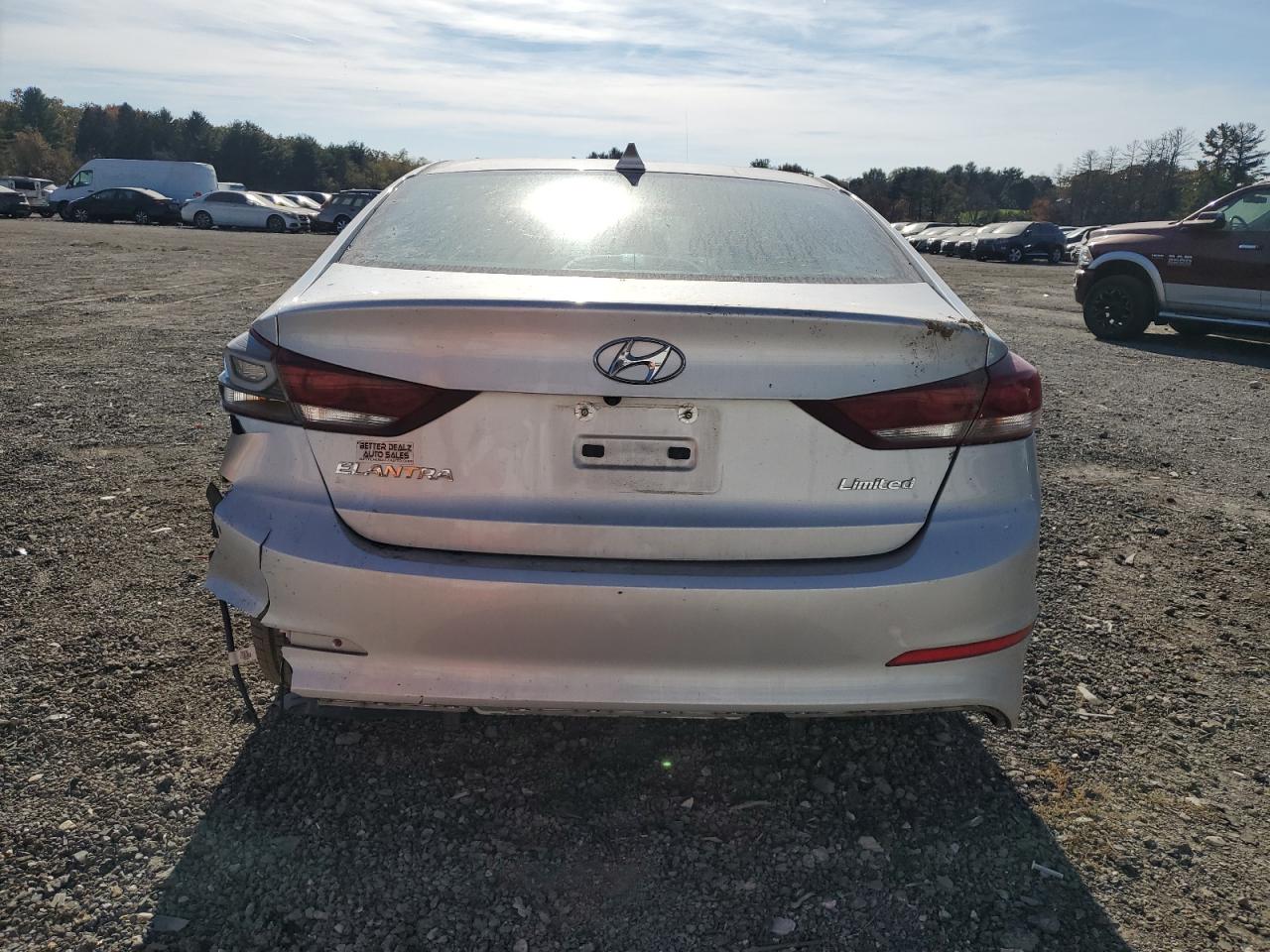 2017 Hyundai Elantra - Image 6