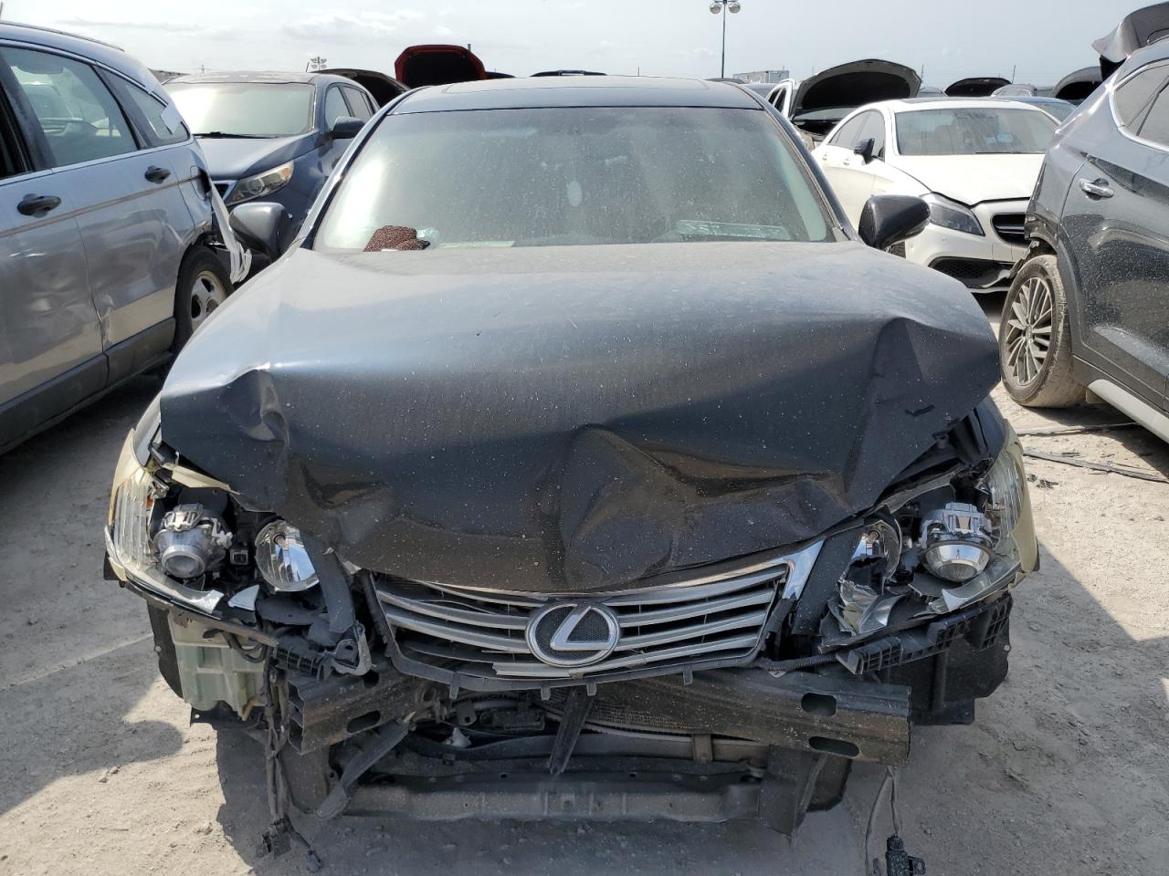2010 Lexus ES - Image 5