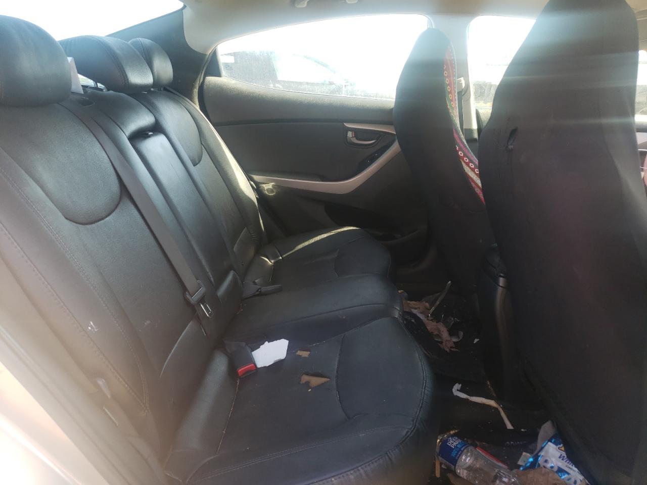 2012 Hyundai Elantra - Image 10