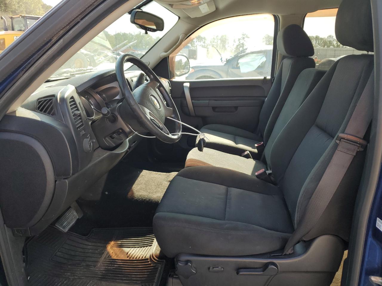 2013 Chevrolet Silverado - Image 7