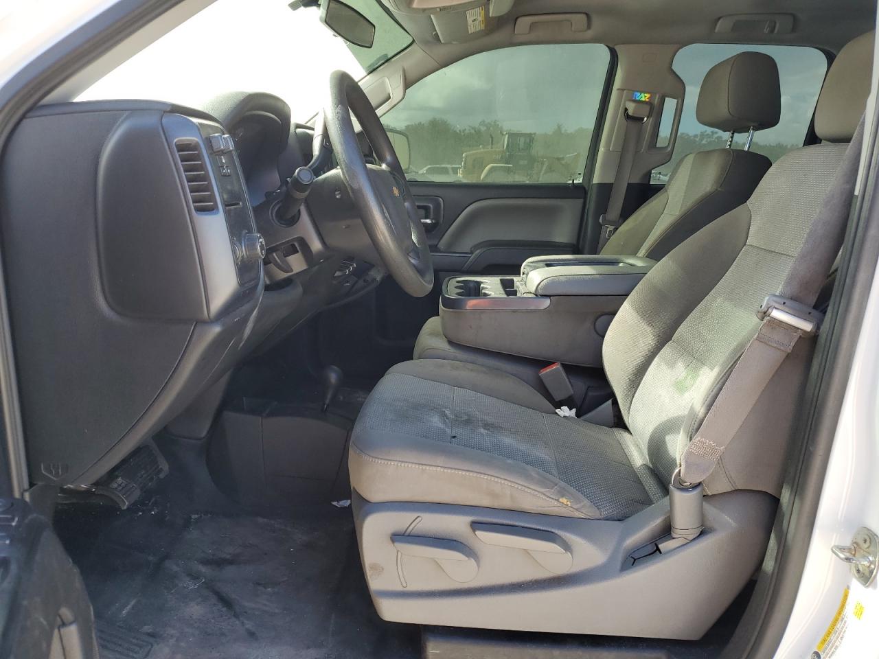 2015 Chevrolet Silverado - Image 7