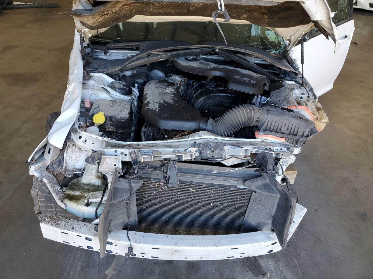 2019 Chrysler 300 - Image 13
