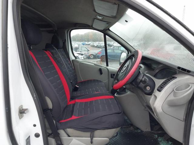 2005 VAUXHALL VIVARO 270