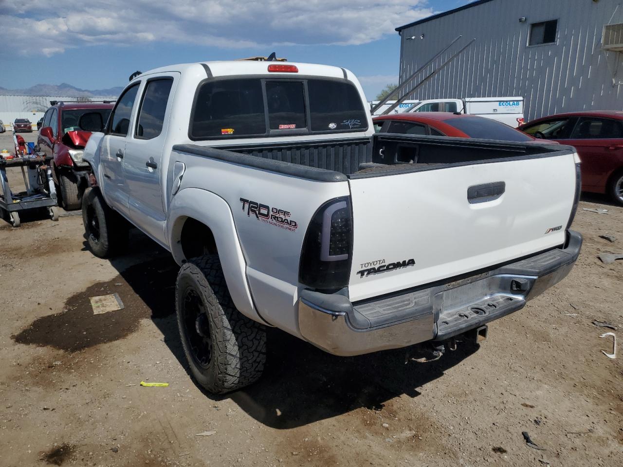 2012 Toyota Tacoma - Image 2