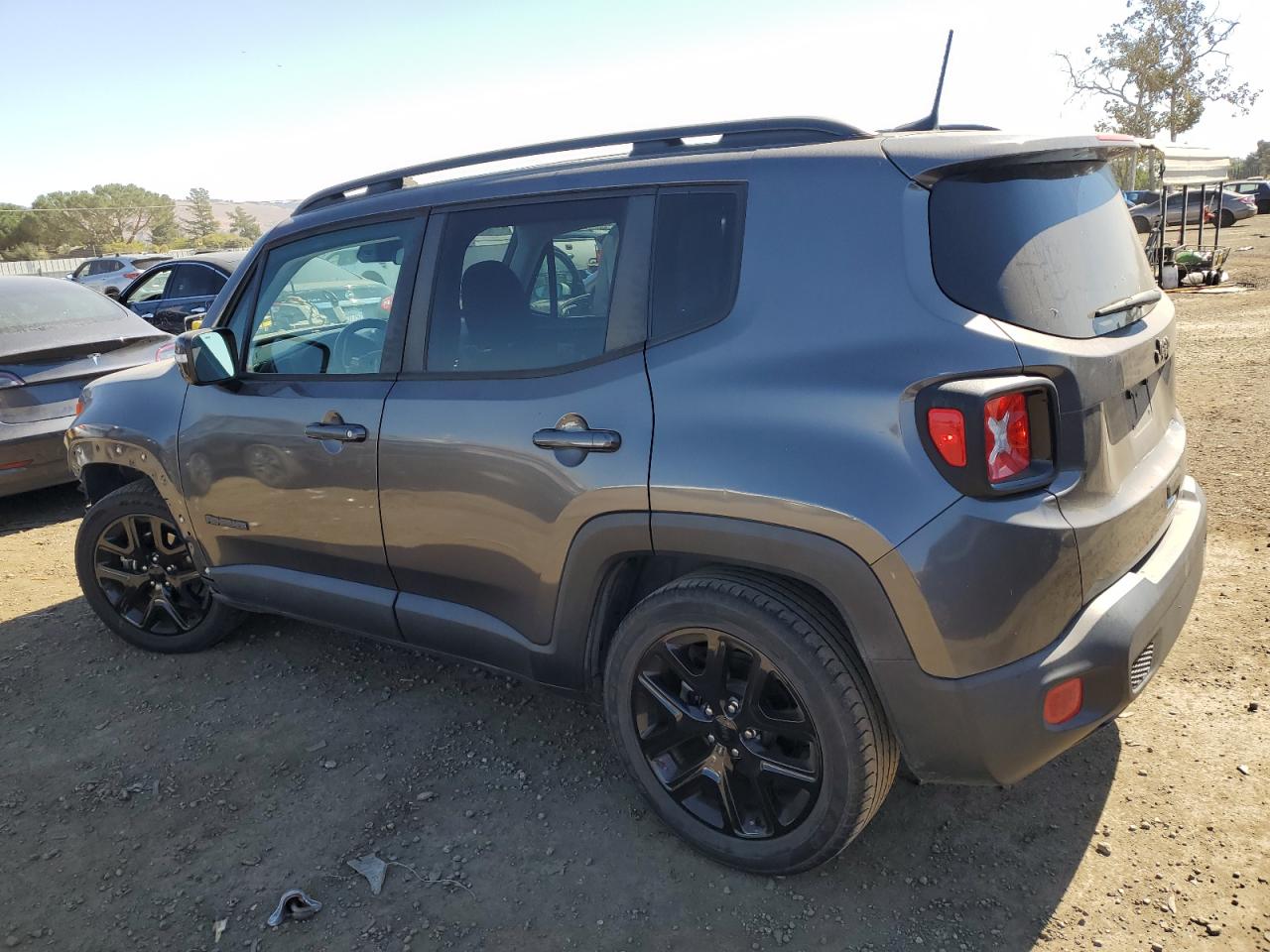 2018 Jeep Renegade - Image 2