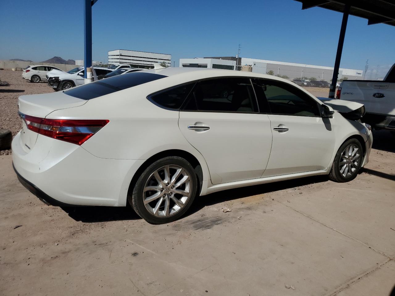 2013 Toyota Avalon - Image 3