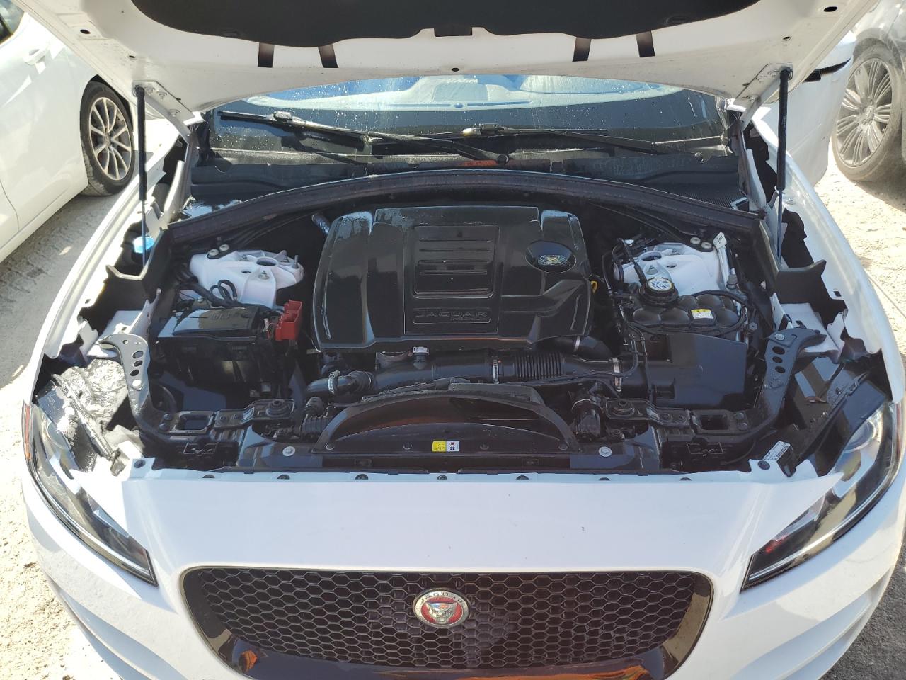 2020 Jaguar F-Pace - Image 12