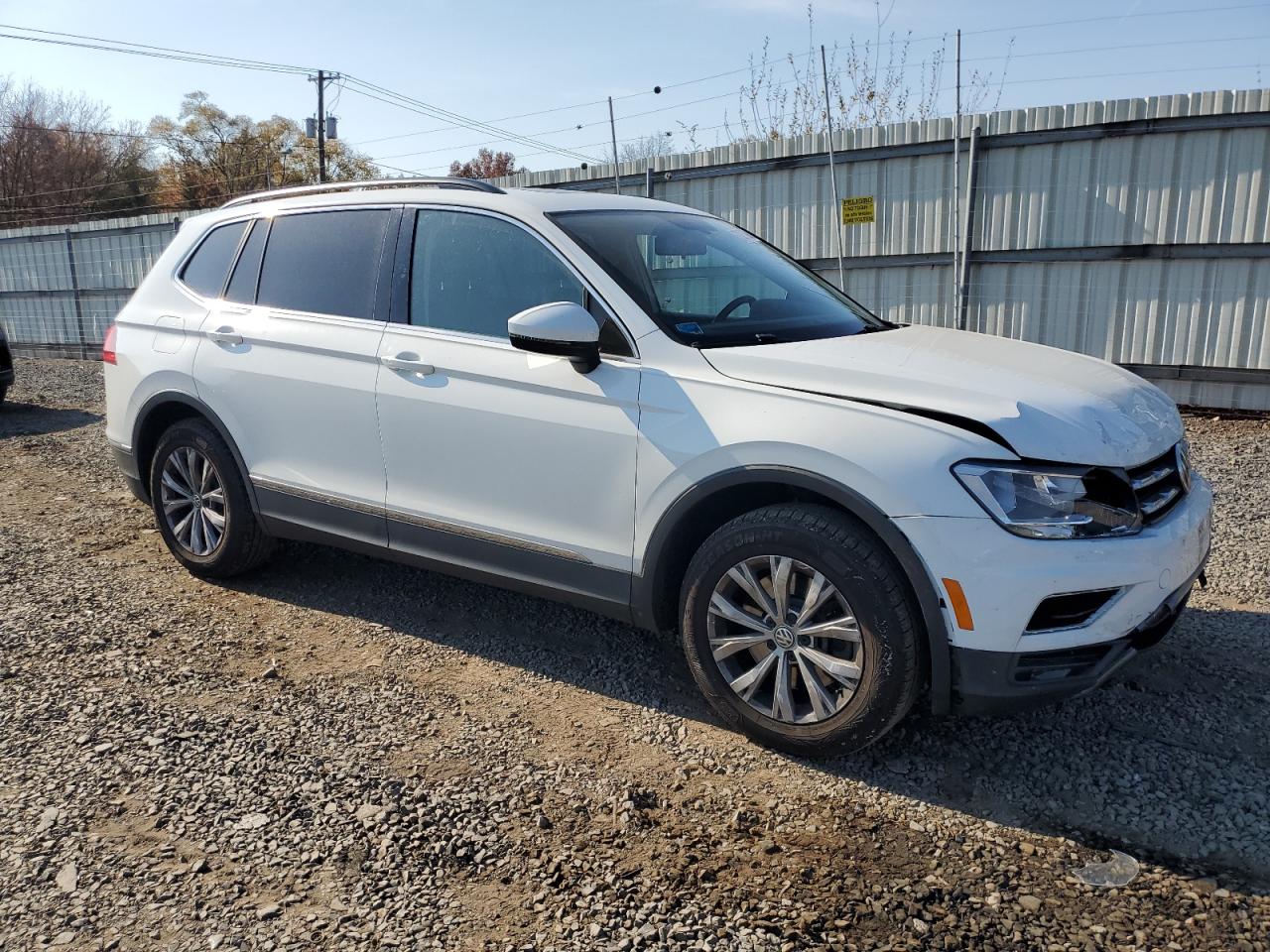 2018 Volkswagen Tiguan - Image 4