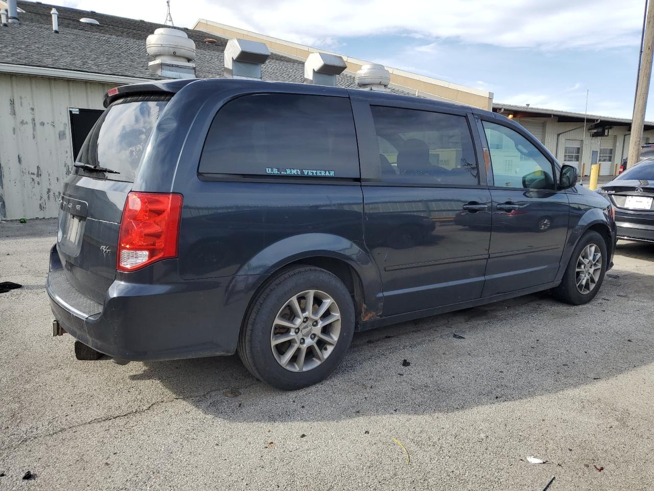 2013 Dodge Caravan - Image 3