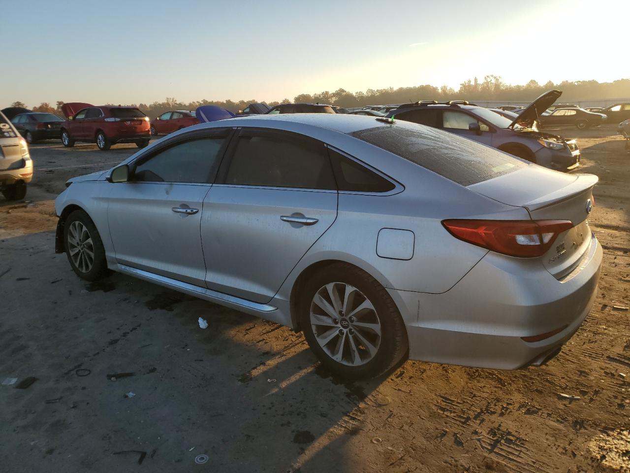 2016 Hyundai Sonata - Image 2