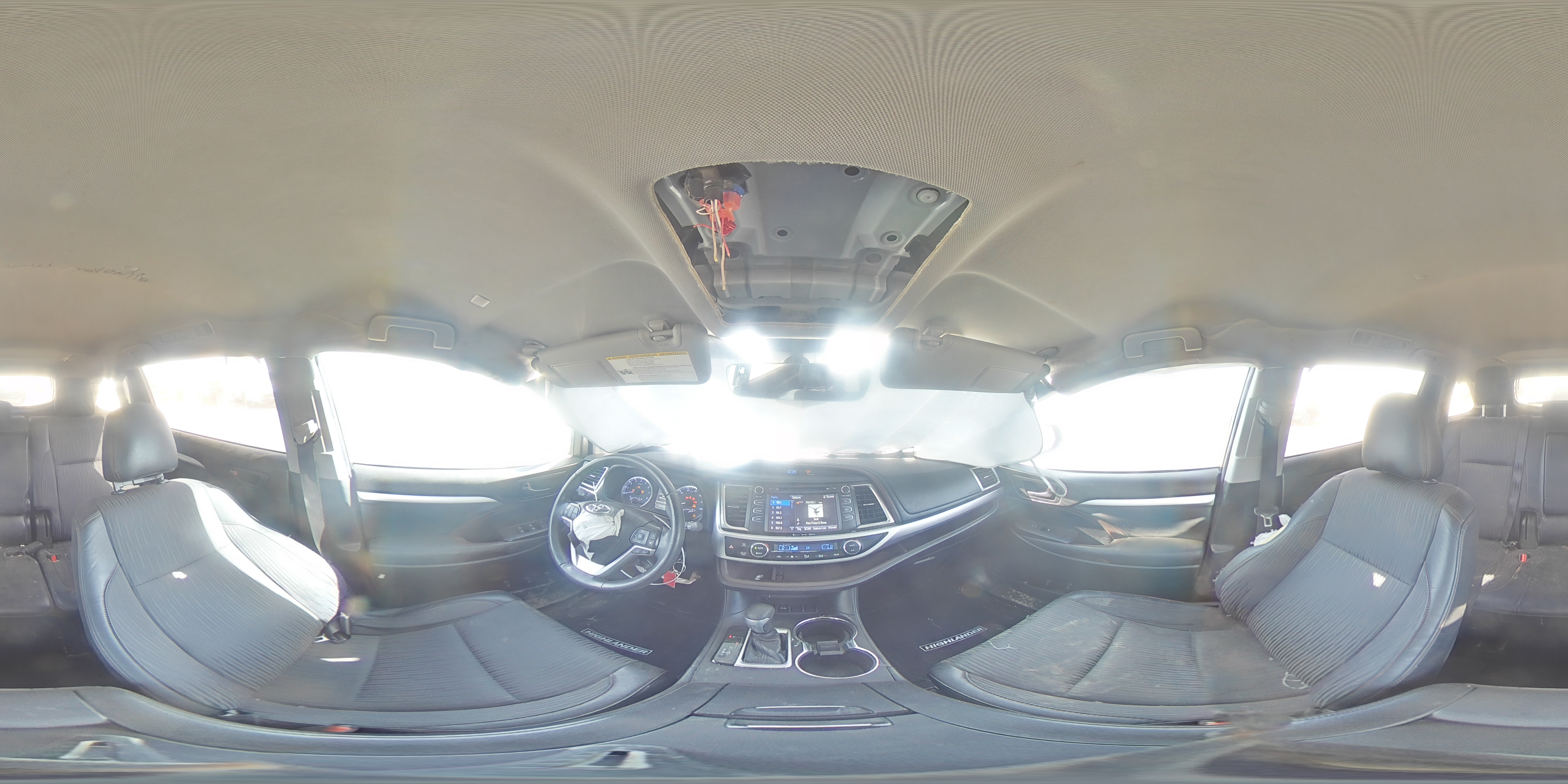 2019 Toyota Highlander - Image 14