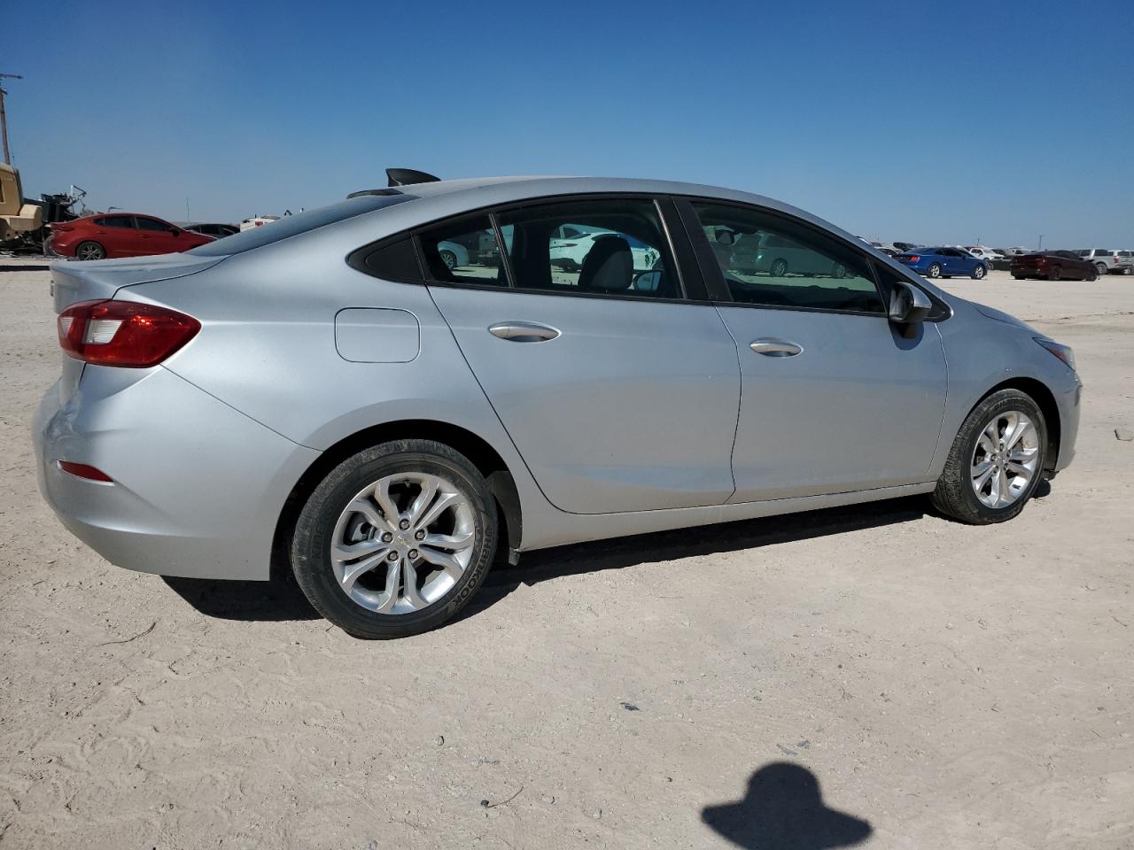 2019 Chevrolet Cruze - Image 3