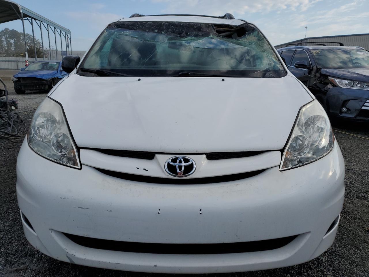 2006 Toyota Sienna - Image 5