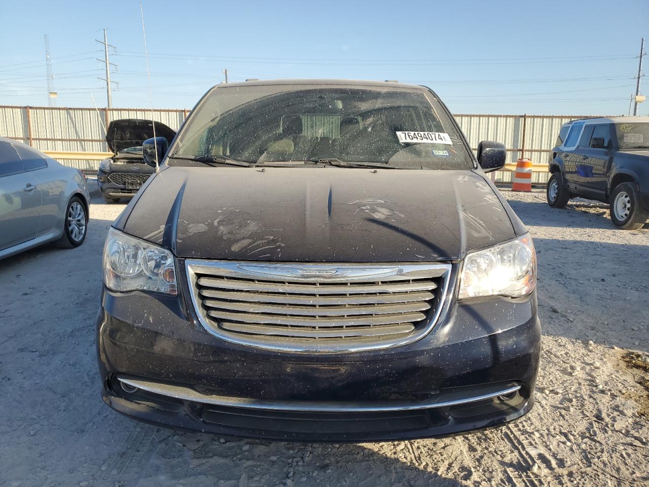 2016 Chrysler Town & Country Touring VIN: 2C4RC1BG0GR135526 Lot: 76494074