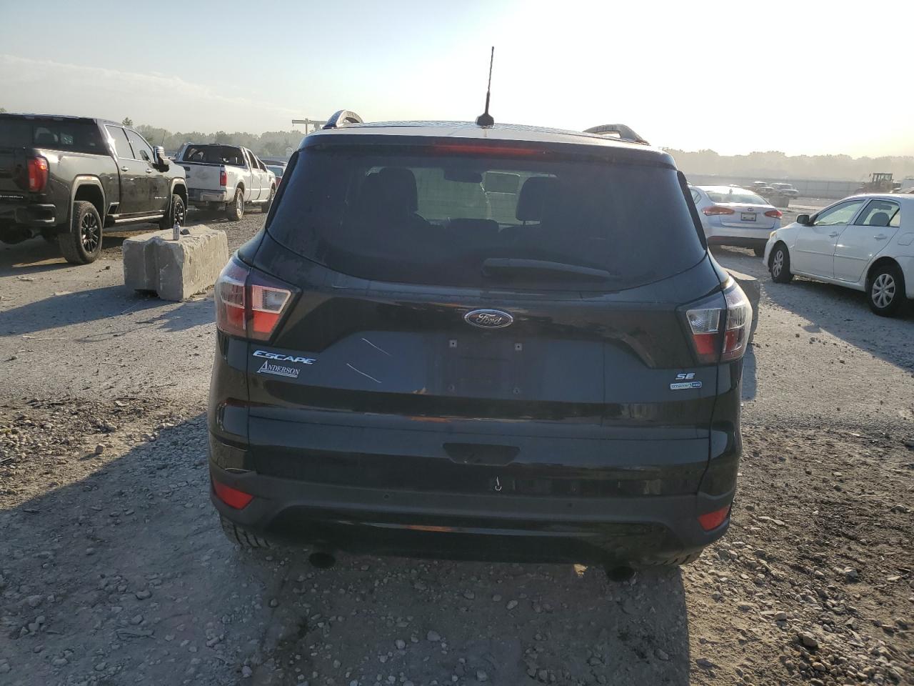 1FMCU9G92HUA61327 2017 Ford Escape Se