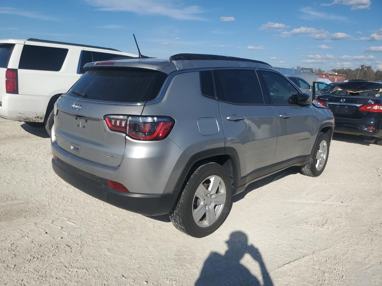 2022 Jeep Compass - Image 3