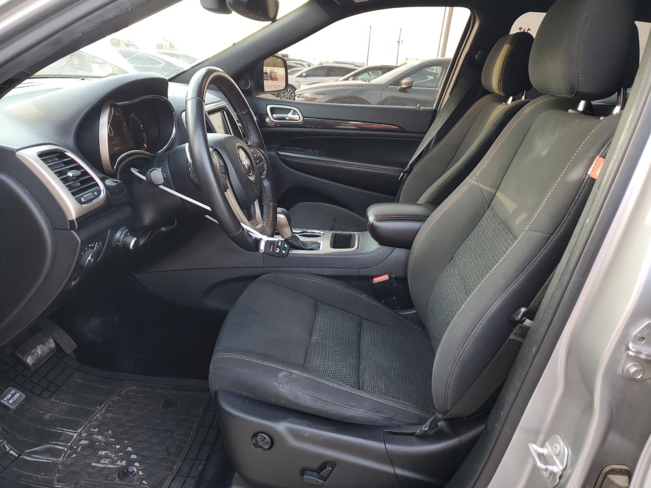 2017 Jeep Grand Cherokee - Image 7