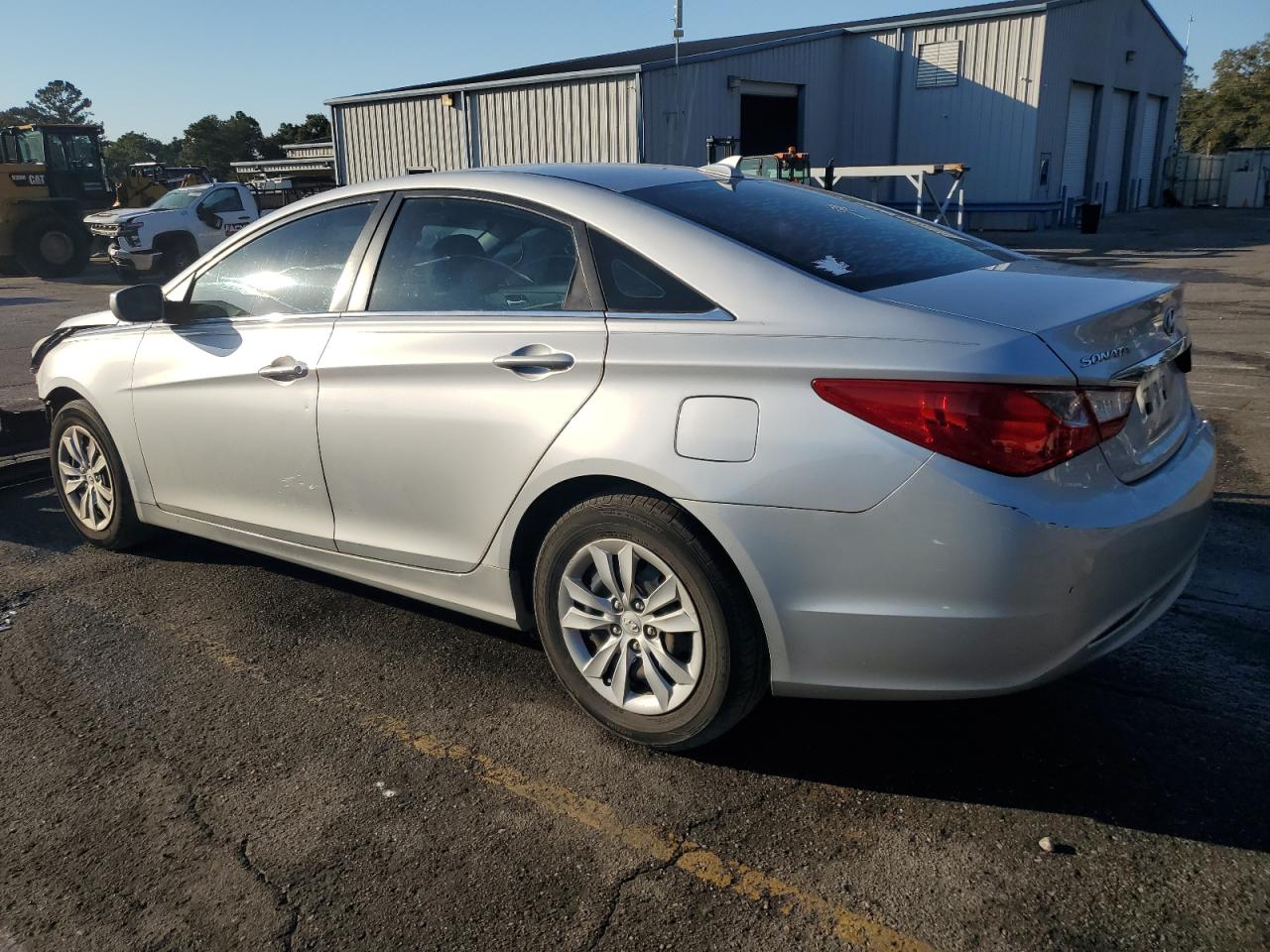 2012 Hyundai Sonata - Image 2
