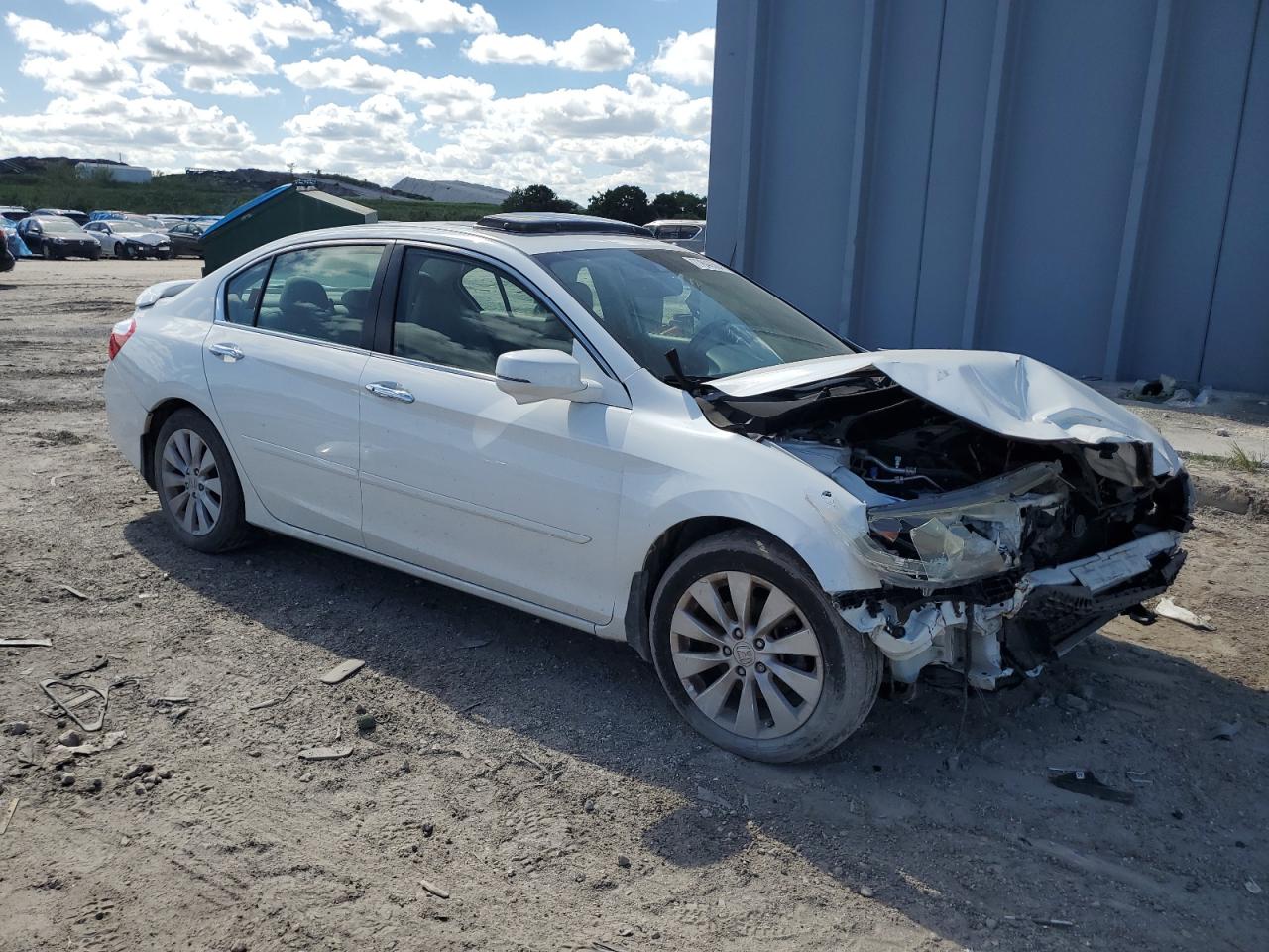 VIN 1HGCR2F84FA113448 2015 HONDA ACCORD no.4