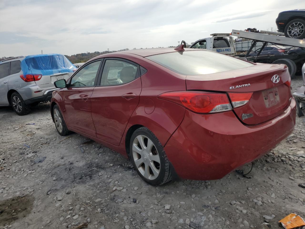 2013 Hyundai Elantra - Image 2