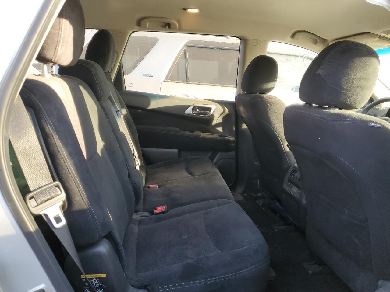 2016 Nissan Pathfinder - Image 12