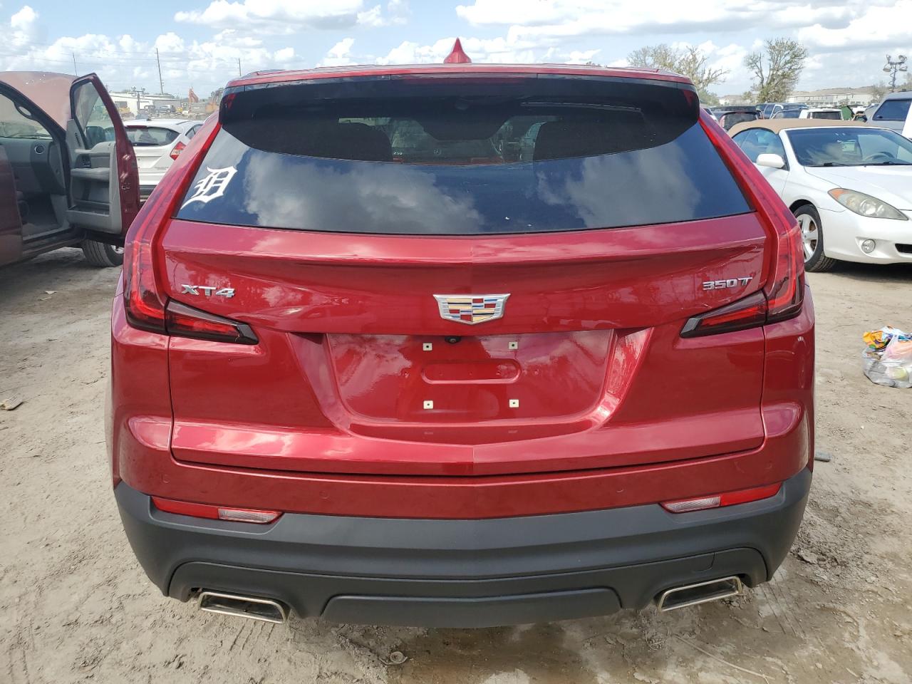 2021 Cadillac Xt4 Luxury VIN: 1GYAZAR47MF083400 Lot: 75696624