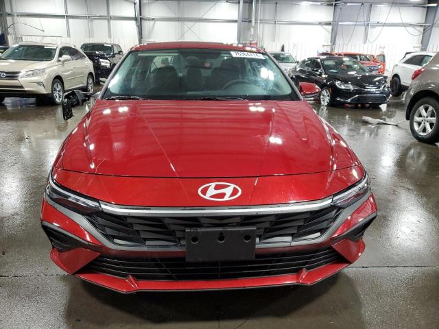  HYUNDAI ELANTRA 2024 Красный