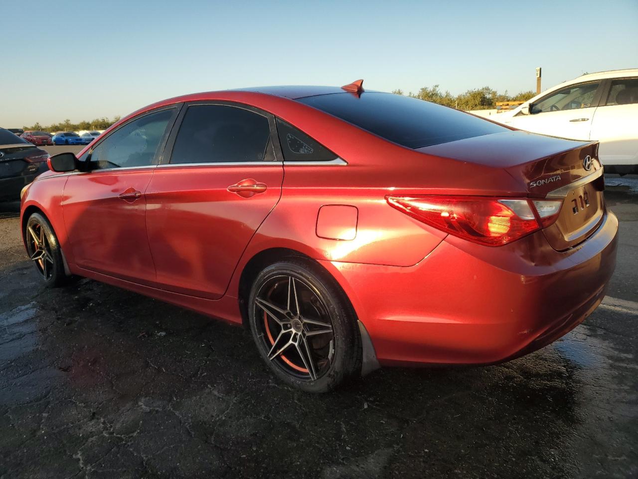 2013 Hyundai Sonata - Image 2