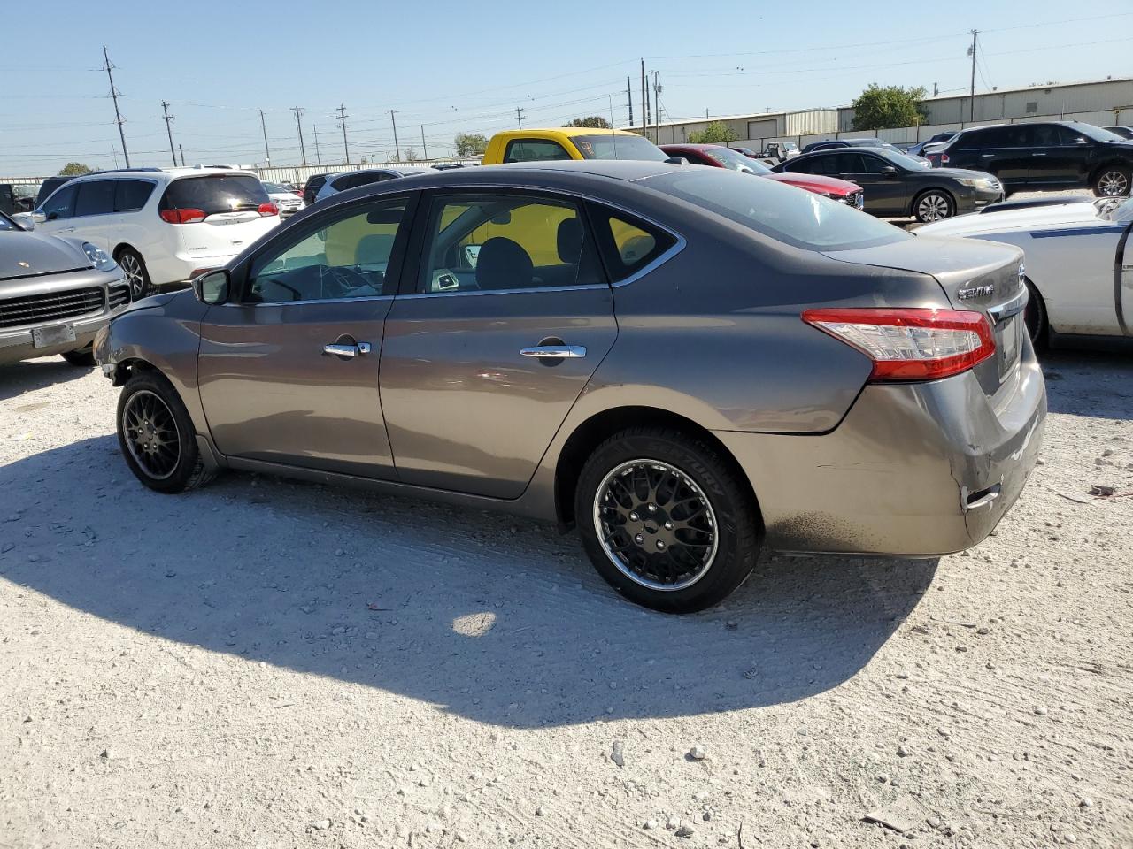 2015 Nissan Sentra - Image 2