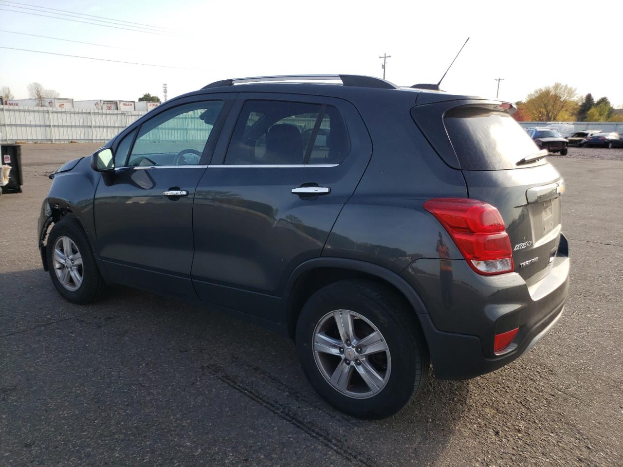 VIN 3GNCJPSB8HL279334 2017 CHEVROLET TRAX no.2