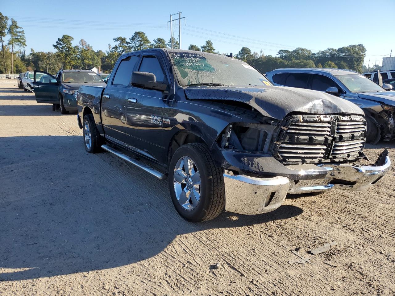 2016 RAM 1500 - Image 4