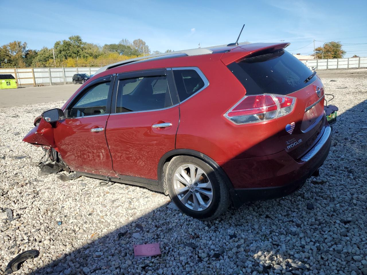 2015 Nissan Rogue - Image 2