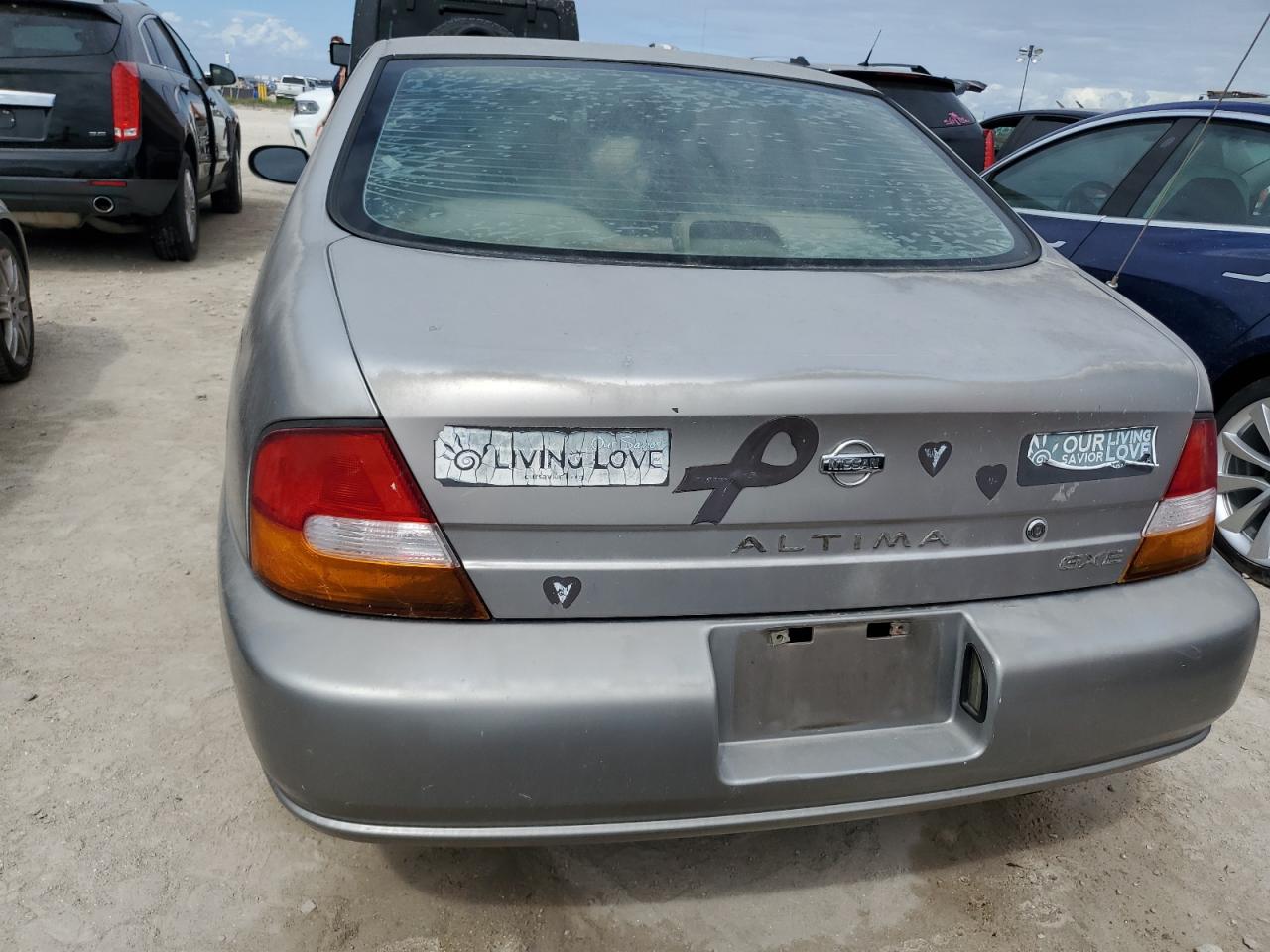 1N4DL01D9XC154778 1999 Nissan Altima Xe