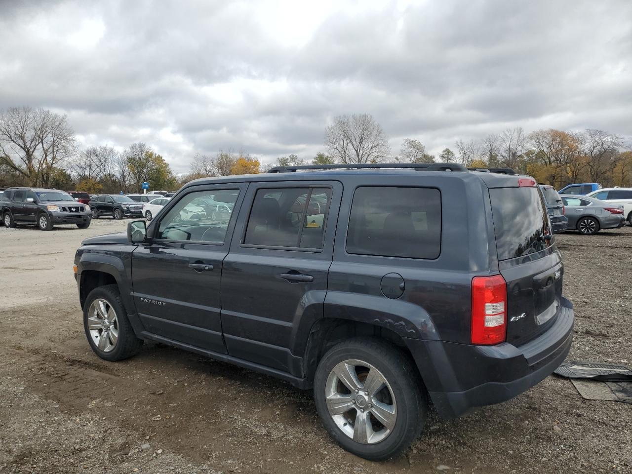 VIN 1C4NJRFB1ED718737 2014 JEEP PATRIOT no.2