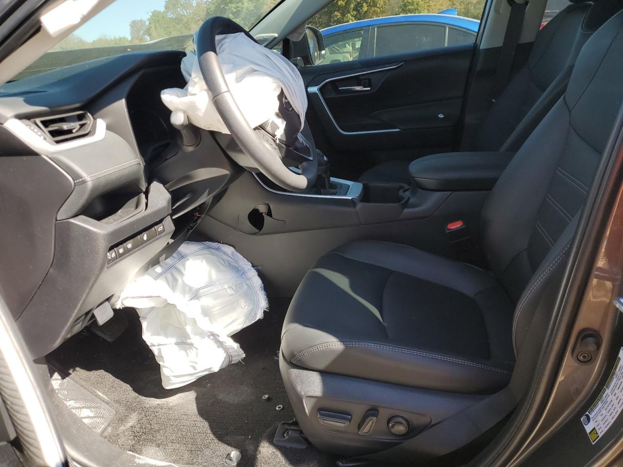 2024 Toyota RAV 4 - Image 7