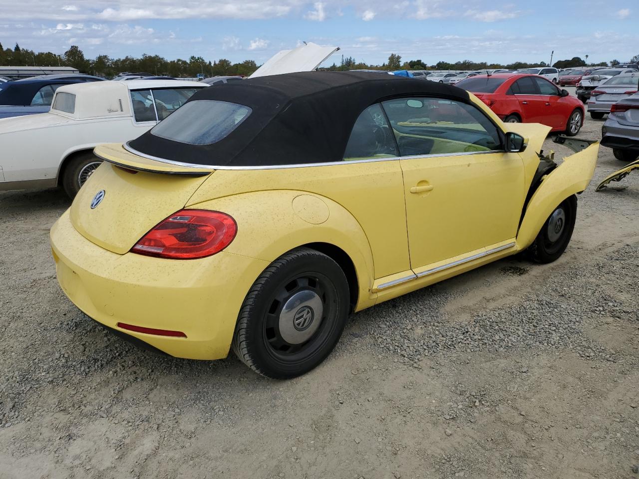 2014 Volkswagen Beetle - Image 3
