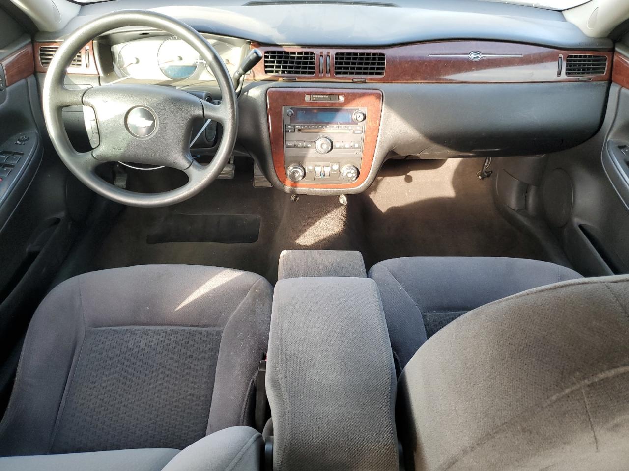 2006 Chevrolet Impala - Image 8